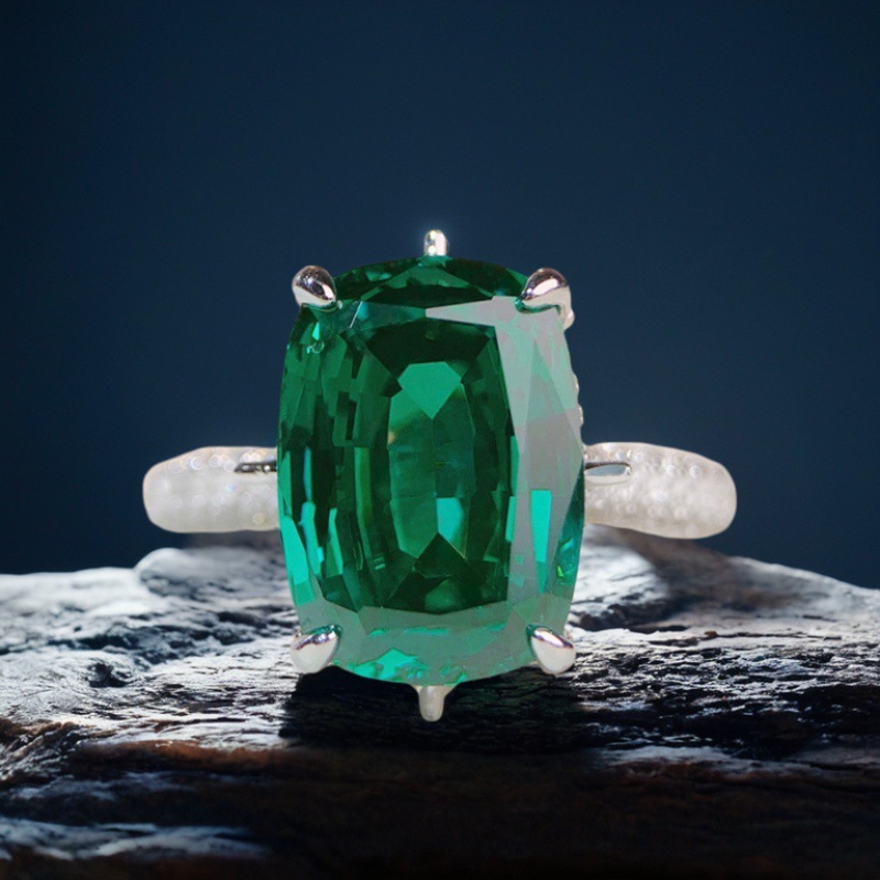 S925 Sterling Silver Ring for Women with Emerald and Full Diamond